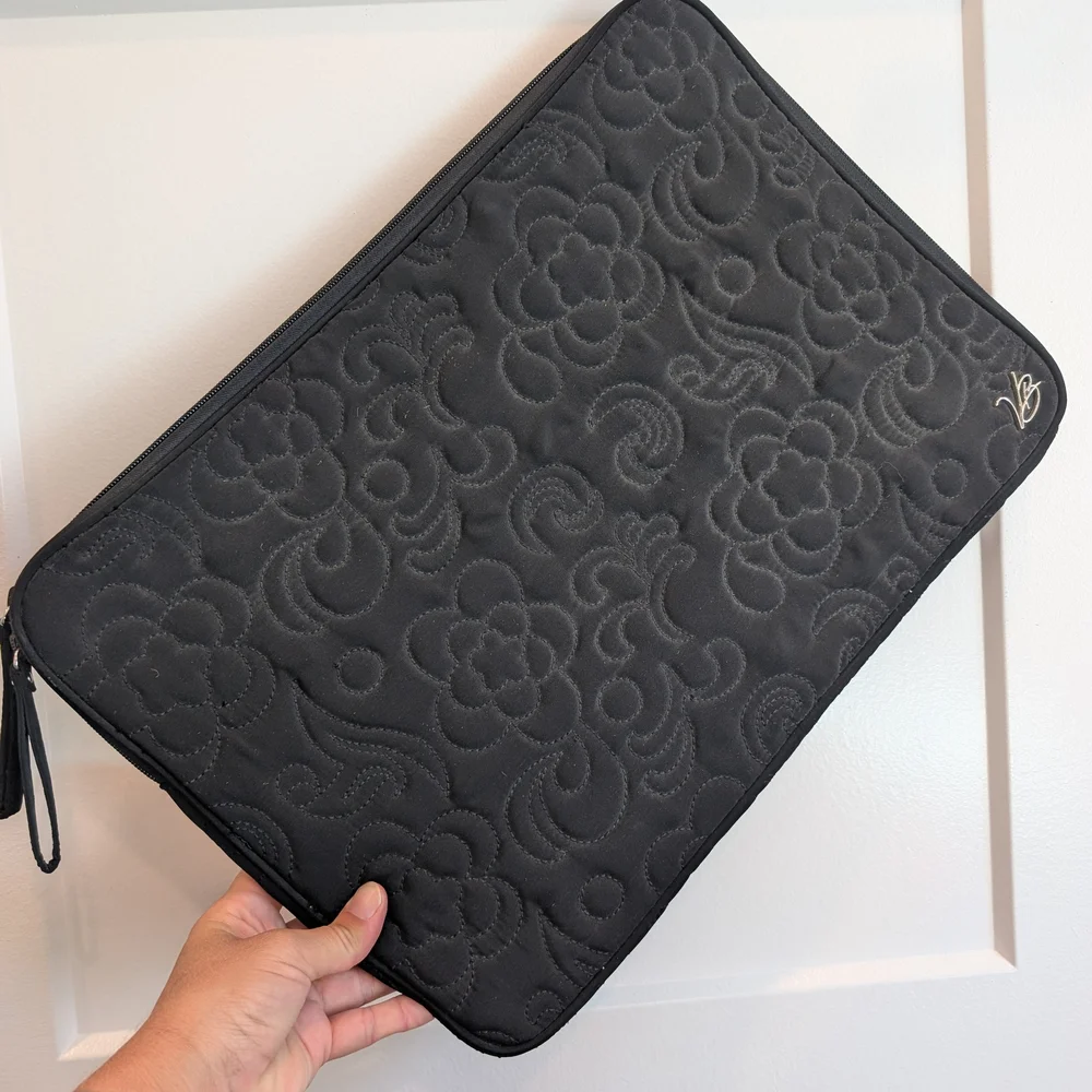 VERA BRADLEY Black Floral Quilted Laptop Pouch Sleeve
